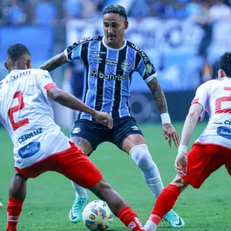 Grêmio enfrenta Santa Cruz-RS pelo Campeonato Gaúcho: Saiba onde ver e as formações iniciais