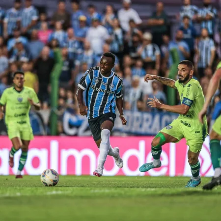Grêmio enfrenta Santa Cruz no Gauchão: análise e dicas para apostas