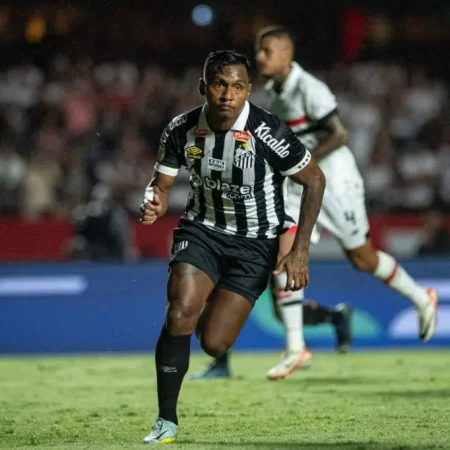 Santos triunfa sobre o São Paulo em clássico decisivo pelo Paulistão