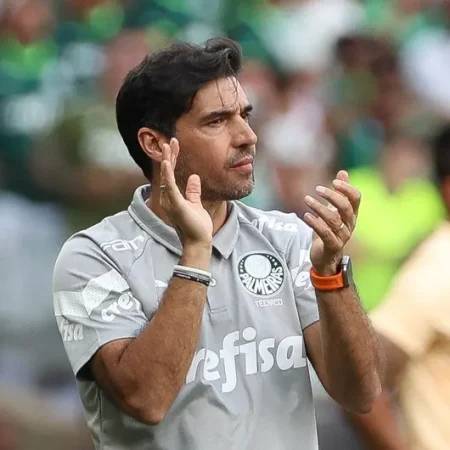 Abel, do Palmeiras, responde às críticas do São Paulo e pede por punição a Belmonte: ‘Há limites’