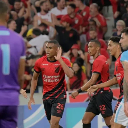 Athletico domina Londrina e avança para a semifinal do Paranaense