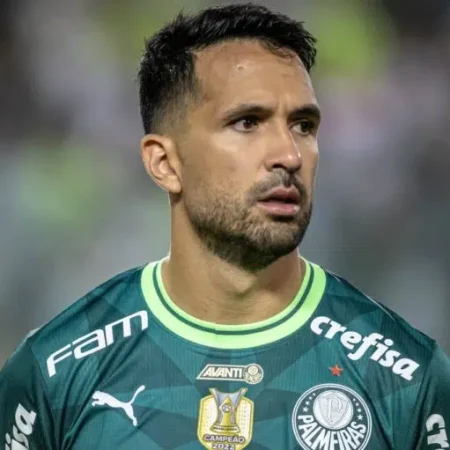 Palmeiras Confirma Renovação de Contrato com Defensor