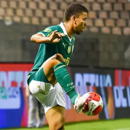 Palmeiras: Abel Ferreira Realiza Ajustes para o Duelo com a Ponte Preta