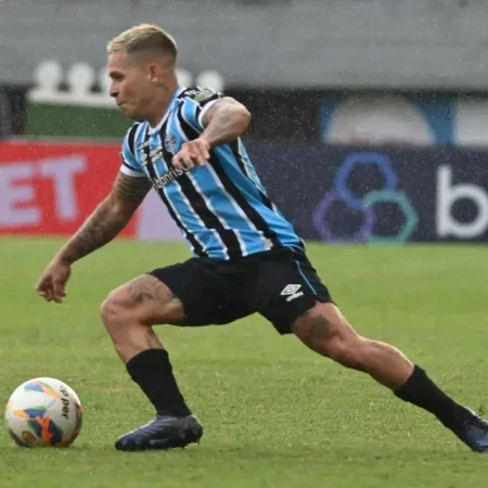 Jogador do Grêmio se aproxima do retorno para as partidas decisivas do Campeonato Gaúcho