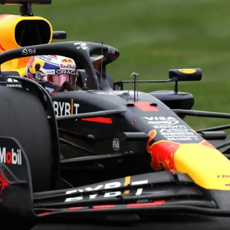 Red Bull Supreende com Pole na Austrália: Vantagem da Ferrari Era Esperada