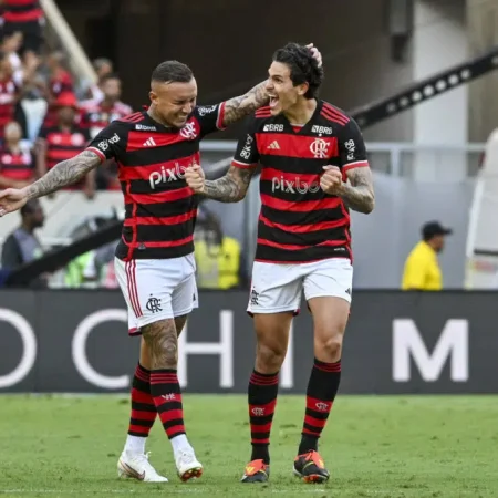 Flamengo supera o Fluminense e garante vantagem no Campeonato Carioca