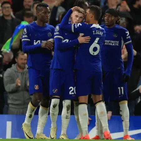 Chelsea domina e Cole Palmer brilha com quatro gols contra o Everton