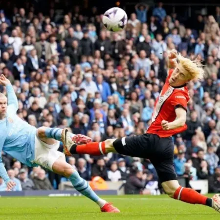Manchester City aplica goleada no Luton Town e alcança liderança temporária na Premier League