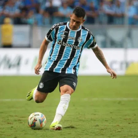 Grêmio Perde Cristian Pavón por Lesão Muscular para Próximos Compromissos