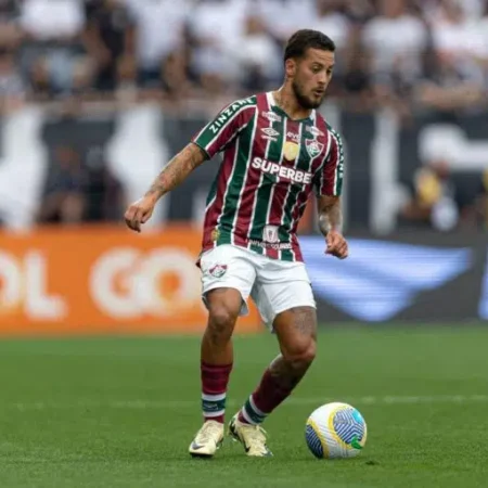 Fluminense escala titulares para confronto com Atlético-MG